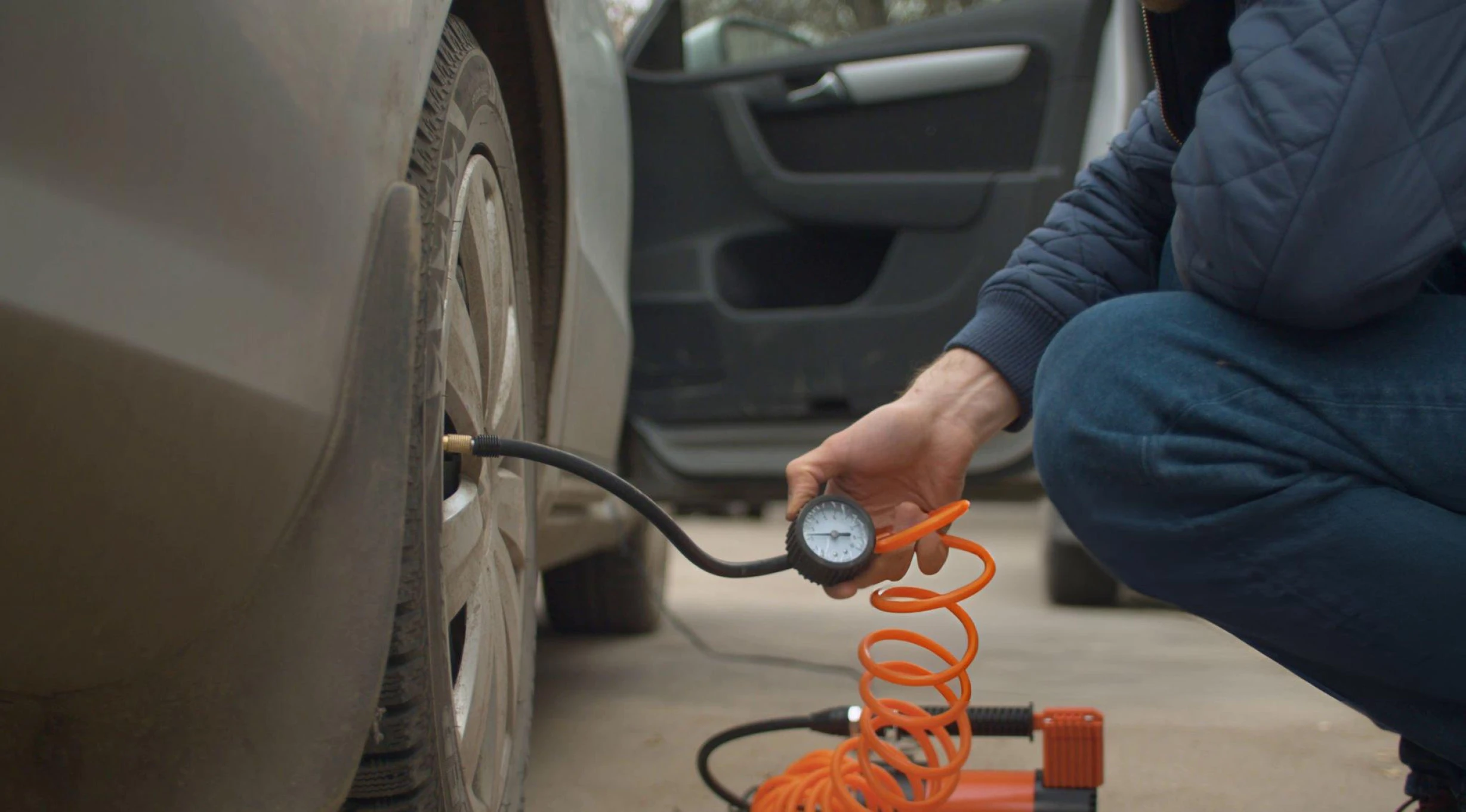 Car or bike tyre air pressure